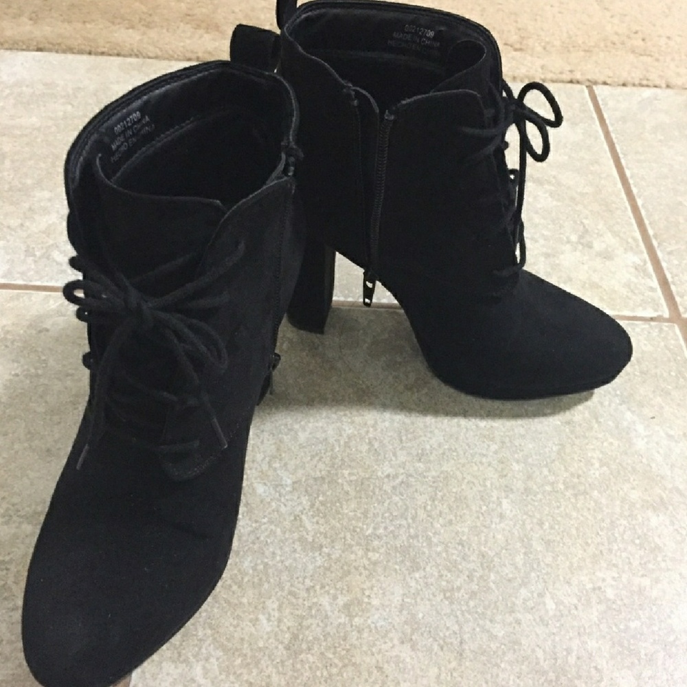 Forever 21 black suede lace up wedge booties